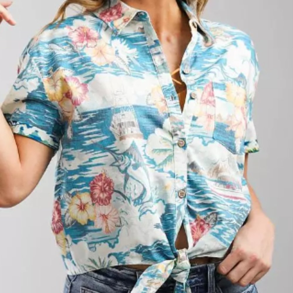Ladies SaltLife top